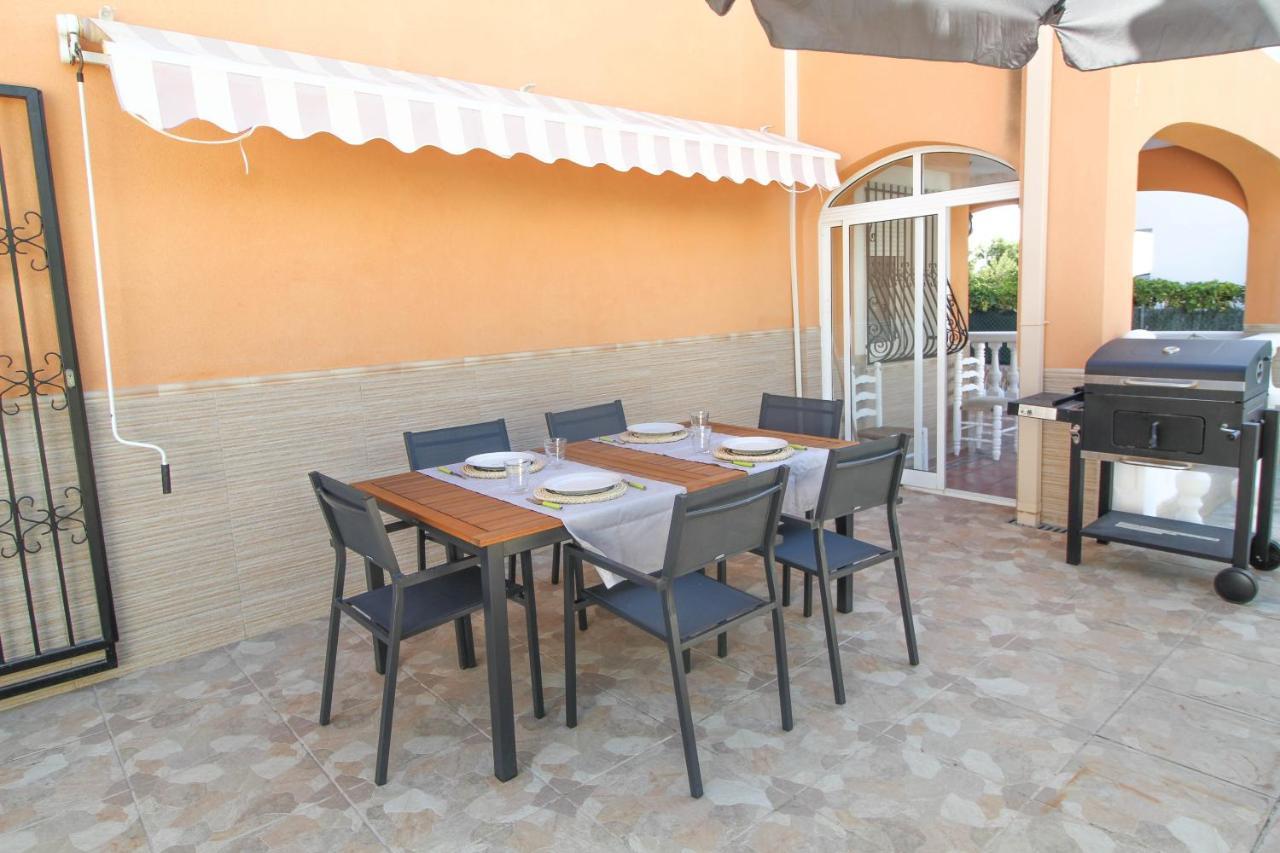 Great Villa, Sea Views, 20 Secs Walk To The Beach, Bbq, 9 People, 5 Mins Car From Alicante City Center, Sailing Club 3 Mins Walk Екстер'єр фото
