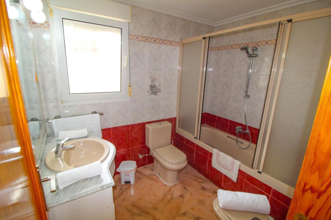 Great Villa, Sea Views, 20 Secs Walk To The Beach, Bbq, 9 People, 5 Mins Car From Alicante City Center, Sailing Club 3 Mins Walk Екстер'єр фото