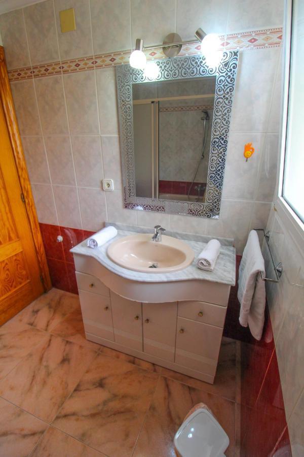 Great Villa, Sea Views, 20 Secs Walk To The Beach, Bbq, 9 People, 5 Mins Car From Alicante City Center, Sailing Club 3 Mins Walk Екстер'єр фото