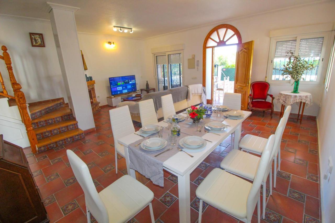Great Villa, Sea Views, 20 Secs Walk To The Beach, Bbq, 9 People, 5 Mins Car From Alicante City Center, Sailing Club 3 Mins Walk Екстер'єр фото