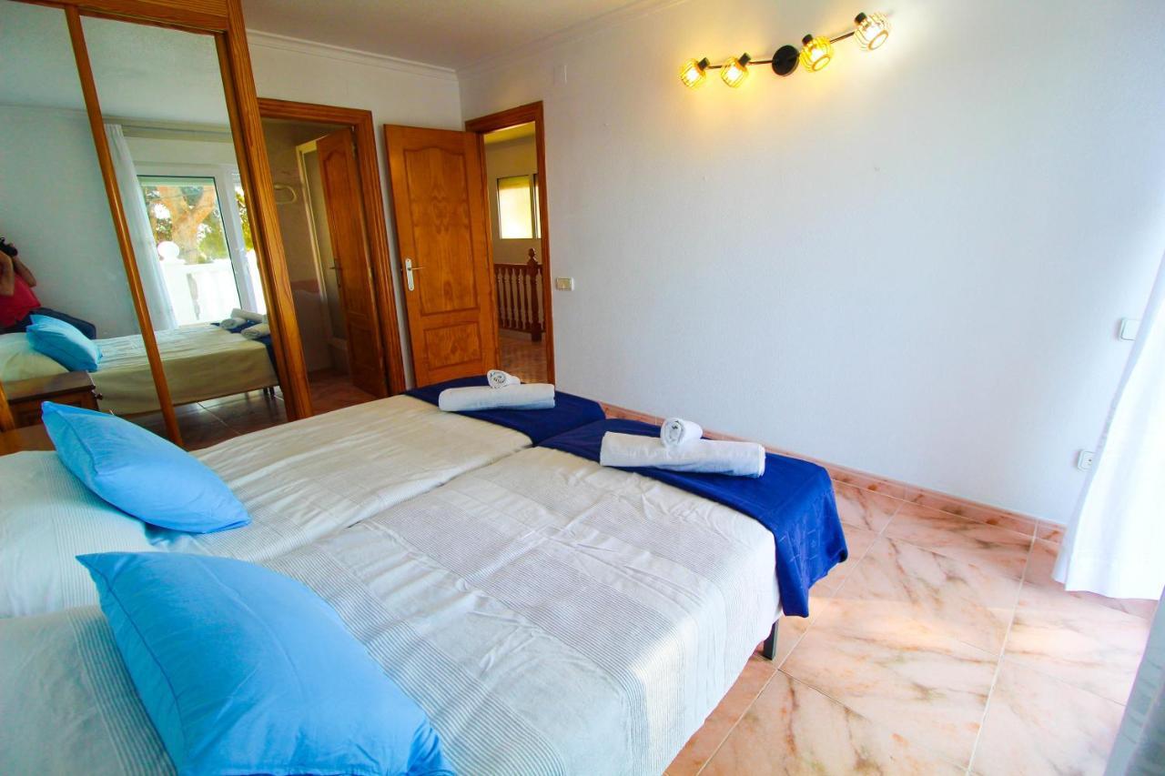 Great Villa, Sea Views, 20 Secs Walk To The Beach, Bbq, 9 People, 5 Mins Car From Alicante City Center, Sailing Club 3 Mins Walk Екстер'єр фото