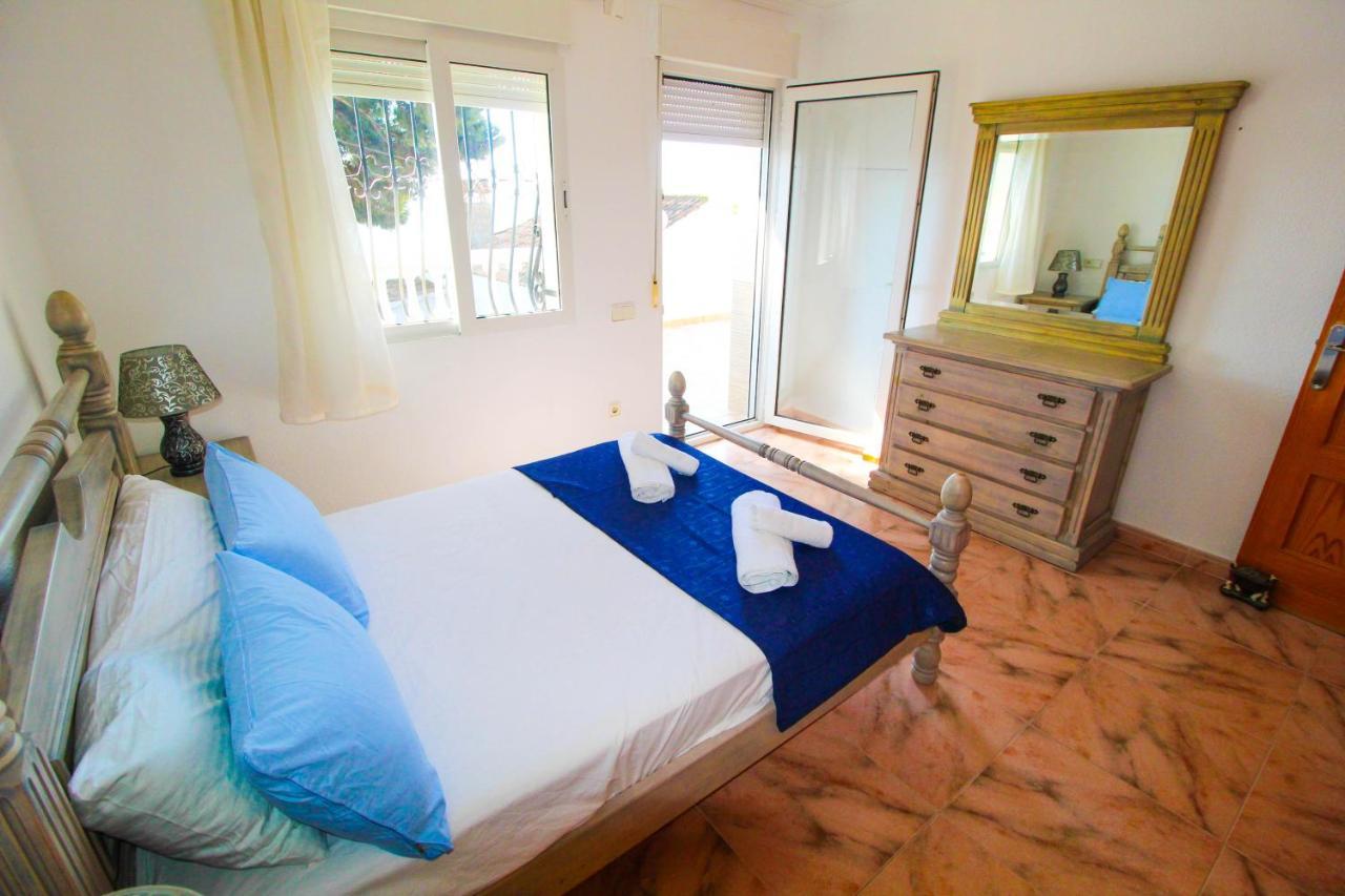 Great Villa, Sea Views, 20 Secs Walk To The Beach, Bbq, 9 People, 5 Mins Car From Alicante City Center, Sailing Club 3 Mins Walk Екстер'єр фото