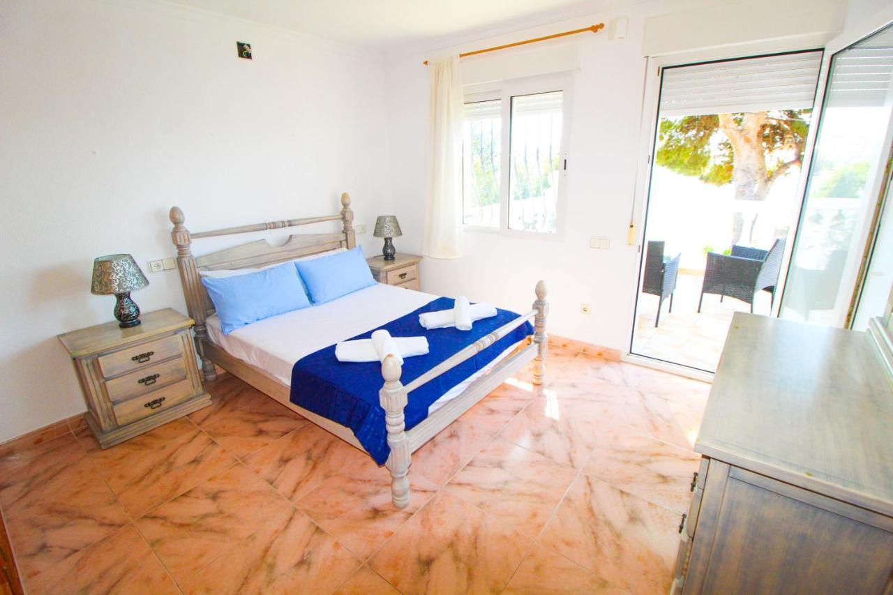 Great Villa, Sea Views, 20 Secs Walk To The Beach, Bbq, 9 People, 5 Mins Car From Alicante City Center, Sailing Club 3 Mins Walk Екстер'єр фото