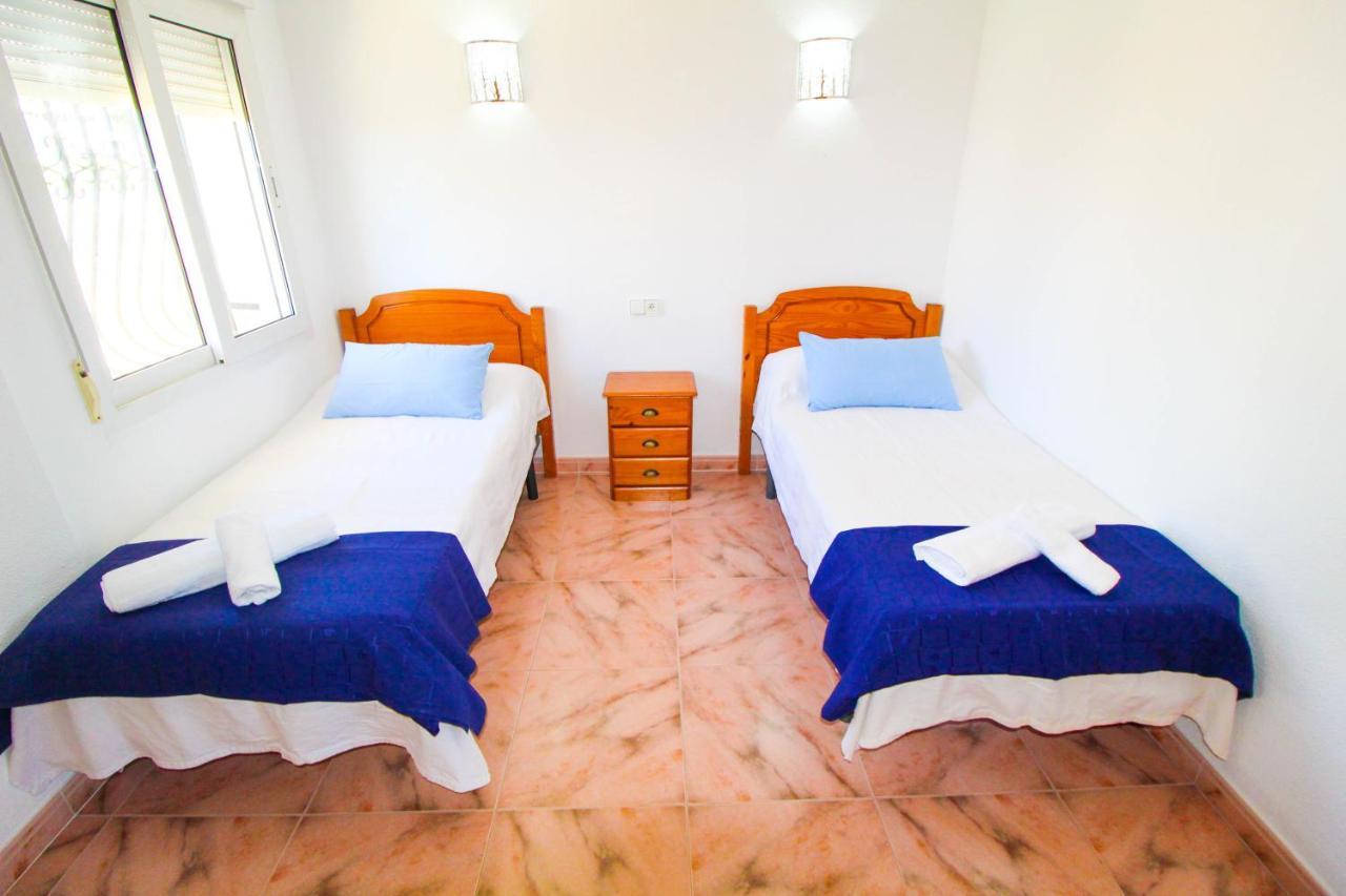 Great Villa, Sea Views, 20 Secs Walk To The Beach, Bbq, 9 People, 5 Mins Car From Alicante City Center, Sailing Club 3 Mins Walk Екстер'єр фото